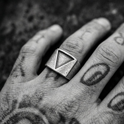 TRIANGLE
